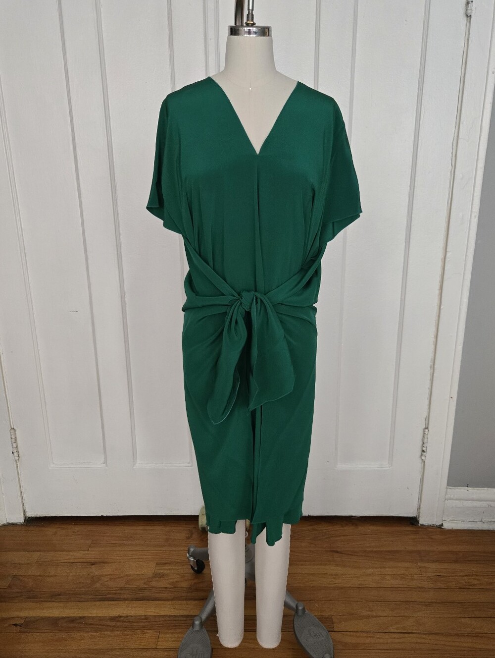 Issa Silk Green V-Neck Tie-Waist Dress